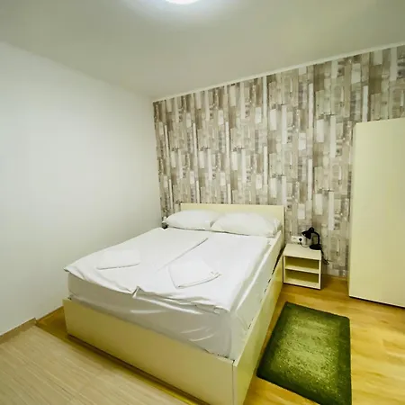 Easy Star Hotell 3*